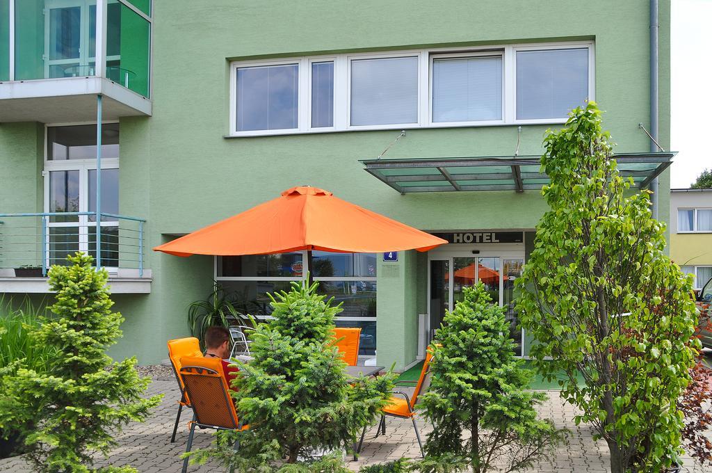 Hotel Imos Prag Exterior foto